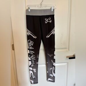 Xlusion LIMITED EDITION Women’s “Stick to your guns” leggings size Med